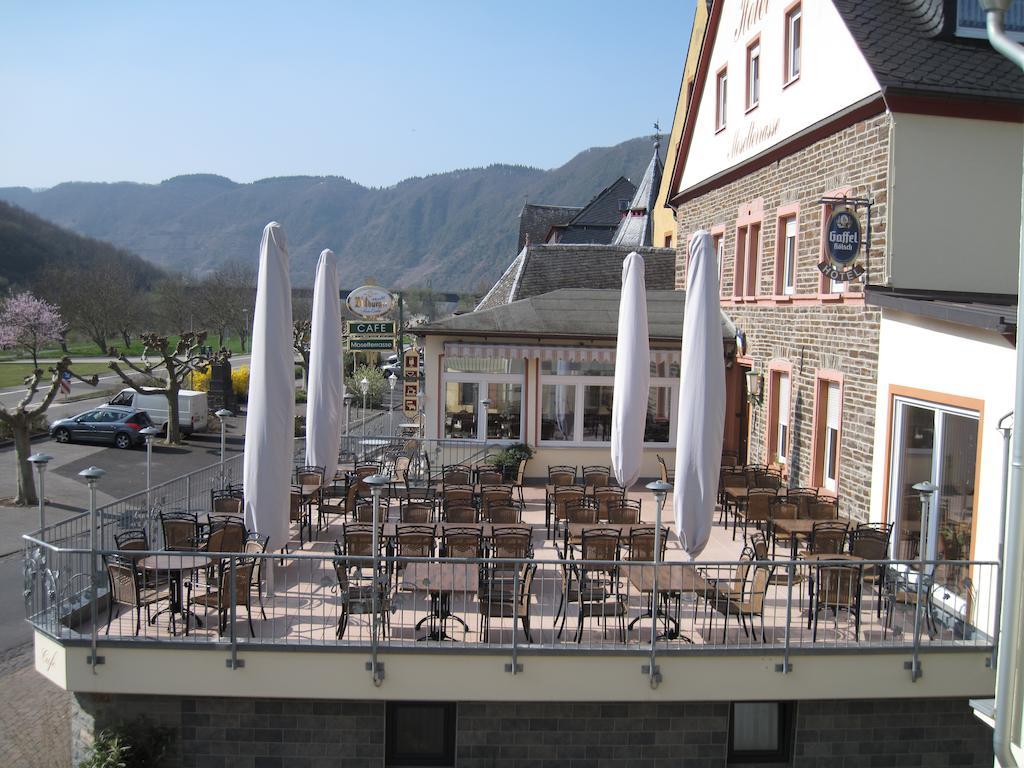 Hotel Moselterrasse Едигер-Елер Екстериор снимка